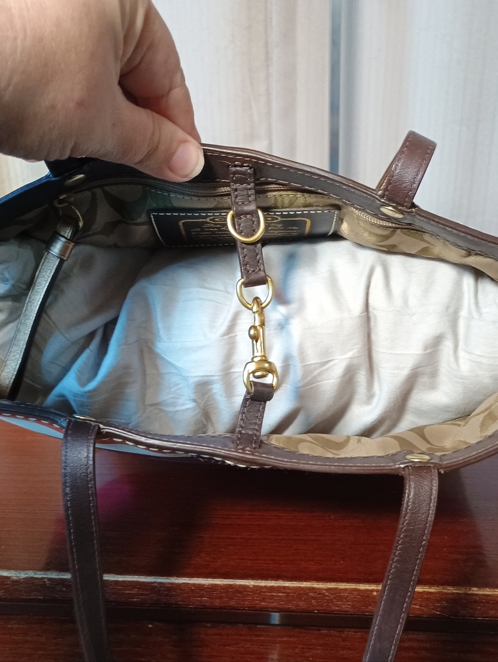 Coach Legacy Stripe Tote - Picture 6 of 9